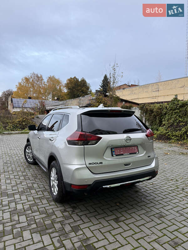 Внедорожник / Кроссовер Nissan Rogue 2018 в Ромнах