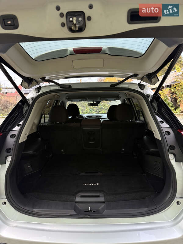 Внедорожник / Кроссовер Nissan Rogue 2018 в Ромнах