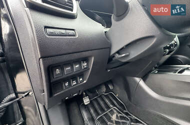 Позашляховик / Кросовер Nissan Rogue 2015 в  фото 33 Позашляховик / Кросовер Nissan Rogue 2015 в