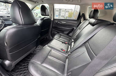 Позашляховик / Кросовер Nissan Rogue 2015 в  фото 42 Позашляховик / Кросовер Nissan Rogue 2015 в