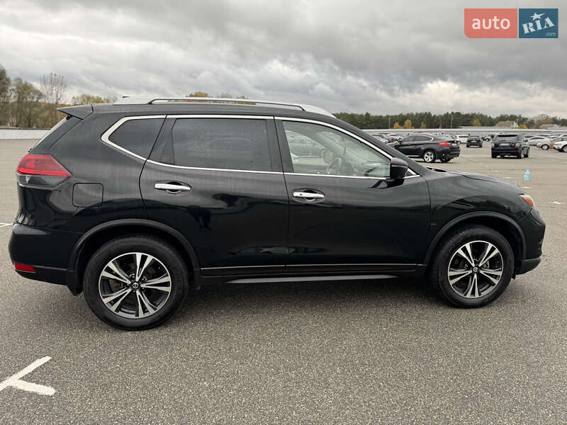 Позашляховик / Кросовер Nissan Rogue 2019 в Києві