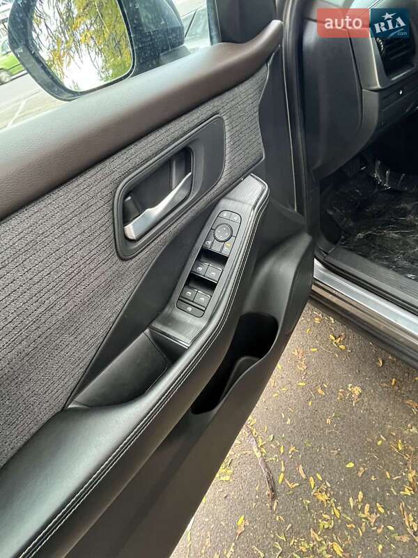 Внедорожник / Кроссовер Nissan Rogue 2021 в Одессе