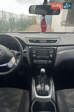 Внедорожник / Кроссовер Nissan Rogue 2015 в 