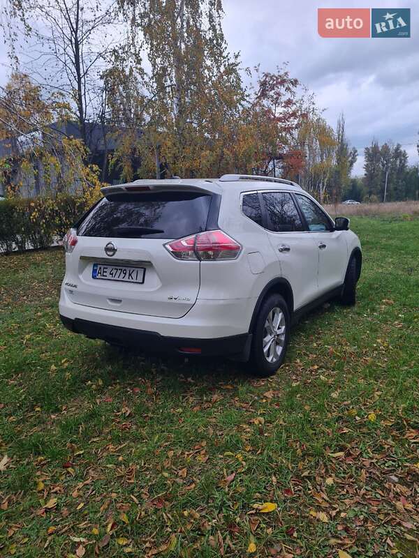 Внедорожник / Кроссовер Nissan Rogue 2016 в Днепре