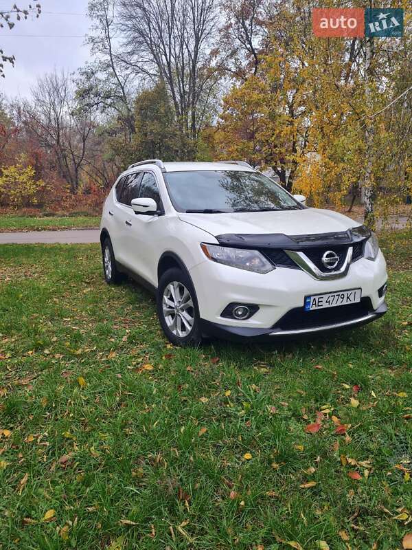 Внедорожник / Кроссовер Nissan Rogue 2016 в Днепре