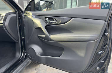 Позашляховик / Кросовер Nissan Rogue 2019 в 