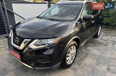 Позашляховик / Кросовер Nissan Rogue 2019 в 
