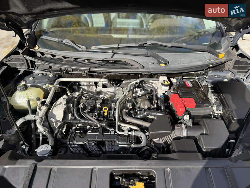 Внедорожник / Кроссовер Nissan Rogue 2020 в Тернополе