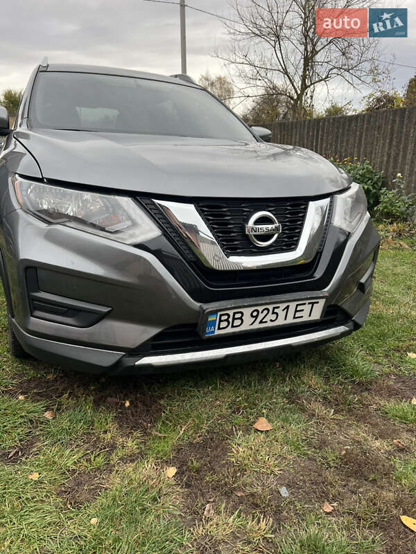 Позашляховик / Кросовер Nissan Rogue 2016 в Кременчуці