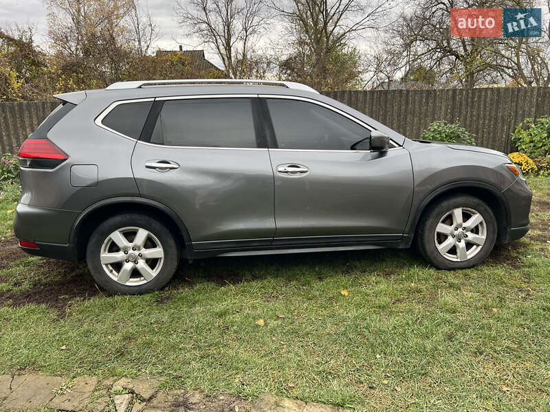 Позашляховик / Кросовер Nissan Rogue 2016 в Кременчуці