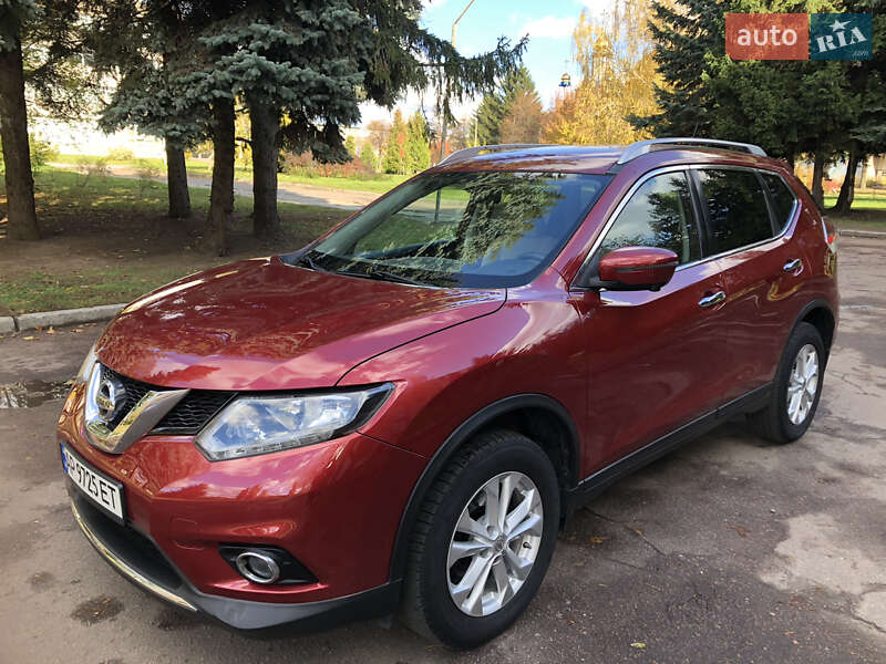 Внедорожник / Кроссовер Nissan Rogue 2016 в Житомире