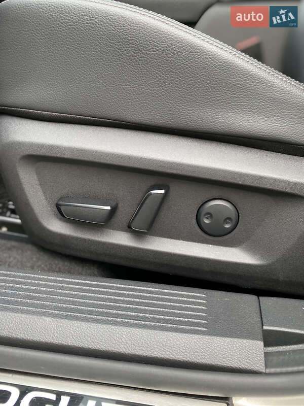 Позашляховик / Кросовер Nissan Rogue 2021 в Рівному