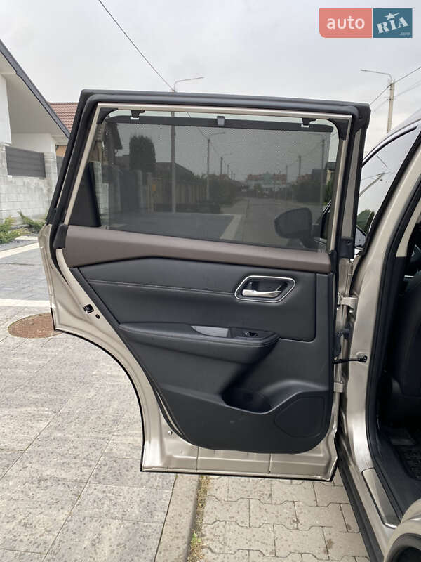 Позашляховик / Кросовер Nissan Rogue 2021 в Рівному