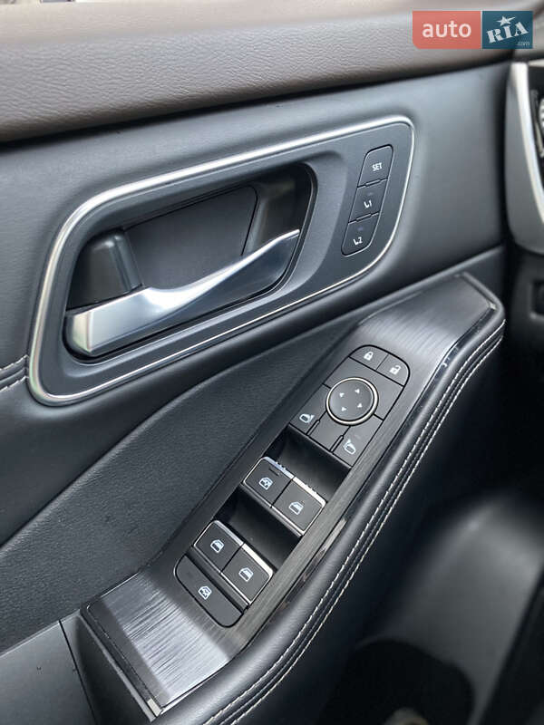 Позашляховик / Кросовер Nissan Rogue 2021 в Рівному