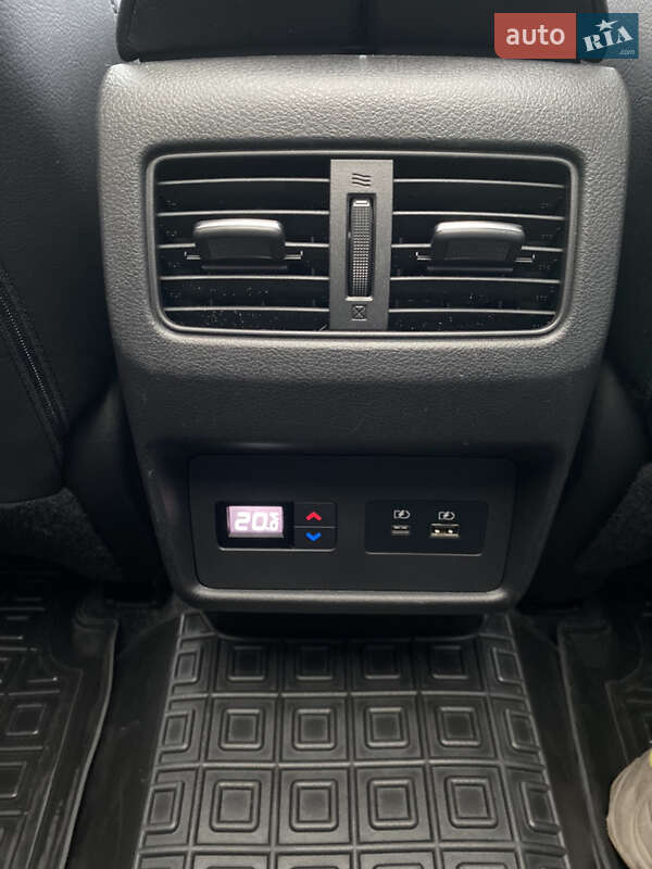 Позашляховик / Кросовер Nissan Rogue 2021 в Рівному