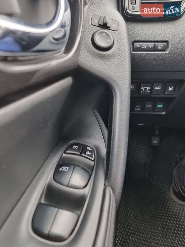 Позашляховик / Кросовер Nissan Rogue 2018 в Броварах