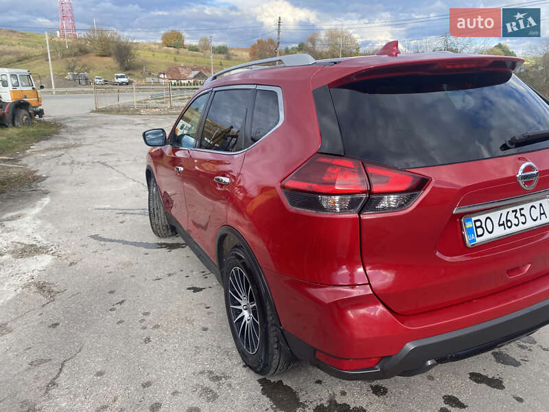 Позашляховик / Кросовер Nissan Rogue 2017 в Бережанах