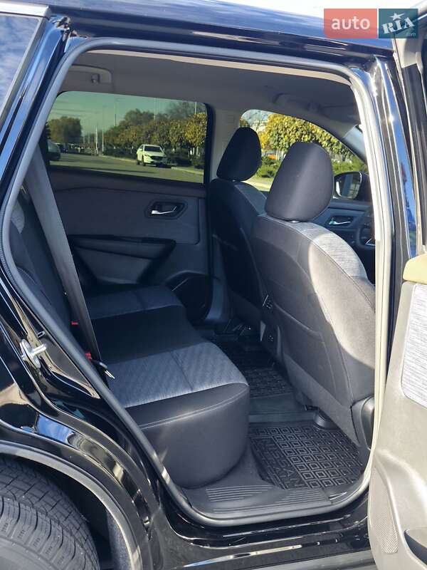 Внедорожник / Кроссовер Nissan Rogue 2023 в Киеве