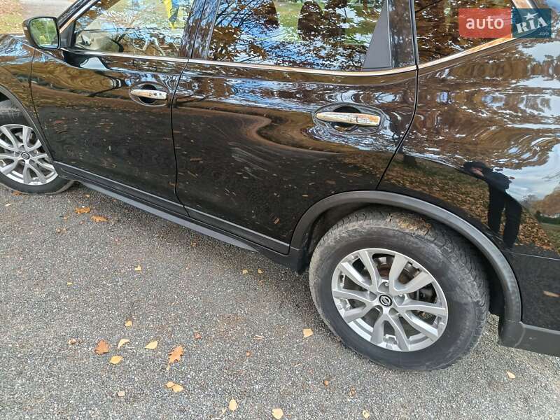 Внедорожник / Кроссовер Nissan Rogue 2016 в Хмельницком