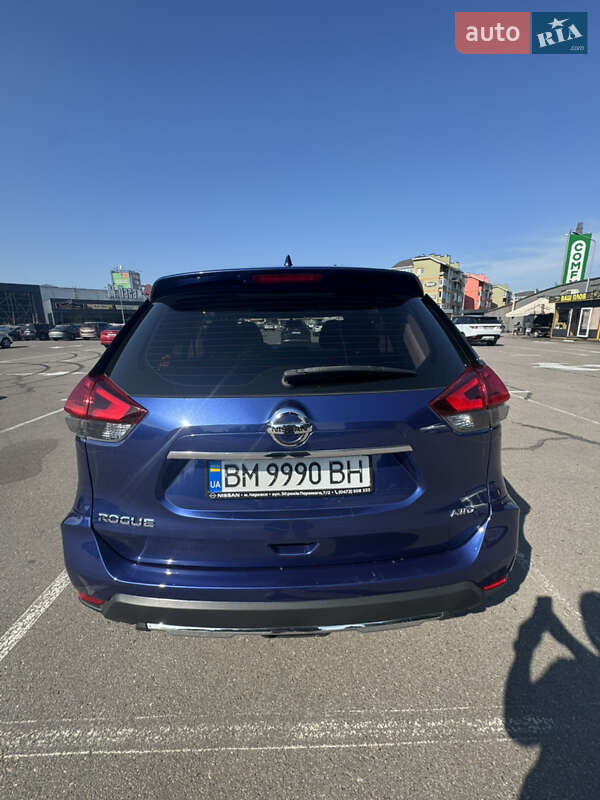 Внедорожник / Кроссовер Nissan Rogue 2016 в Киеве