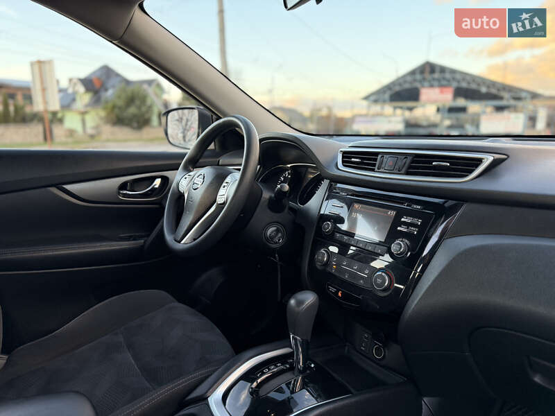 Позашляховик / Кросовер Nissan Rogue 2015 в Івано-Франківську