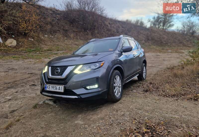 Внедорожник / Кроссовер Nissan Rogue 2020 в Дорогом