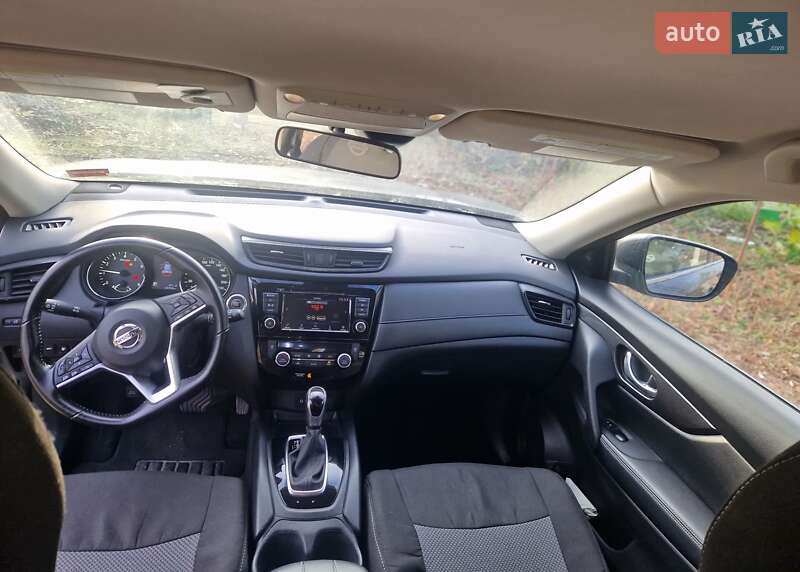 Внедорожник / Кроссовер Nissan Rogue 2020 в Дорогом