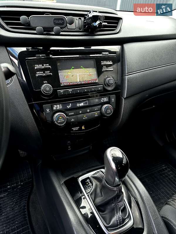 Позашляховик / Кросовер Nissan Rogue 2016 в Вінниці