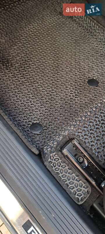 Позашляховик / Кросовер Nissan Rogue 2023 в Львові