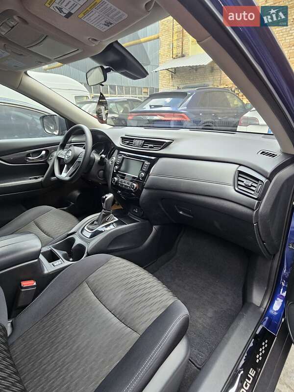 Позашляховик / Кросовер Nissan Rogue 2019 в Києві
