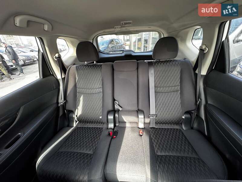 Внедорожник / Кроссовер Nissan Rogue 2017 в Харькове фото 19 Внедорожник / Кроссовер Nissan Rogue 2017 в Харькове