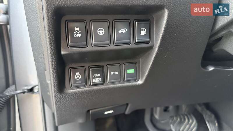 Позашляховик / Кросовер Nissan Rogue 2018 в Києві