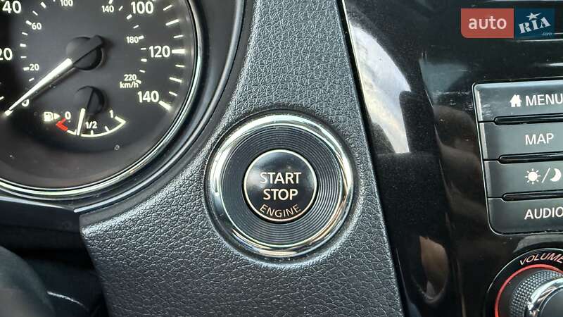 Позашляховик / Кросовер Nissan Rogue 2018 в Києві