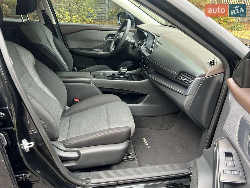 Внедорожник / Кроссовер Nissan Rogue 2021 в Днепре