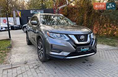Внедорожник / Кроссовер Nissan Rogue 2019 в Черновцах