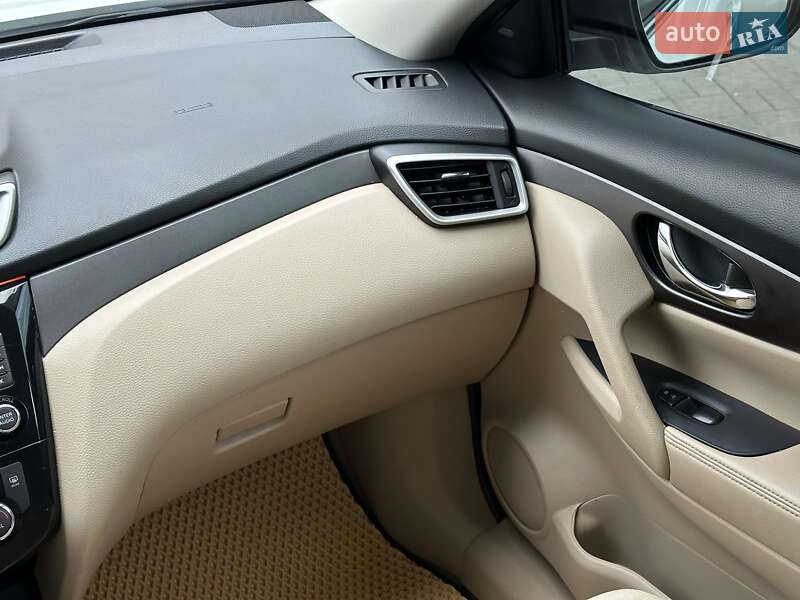 Внедорожник / Кроссовер Nissan Rogue 2014 в Одессе