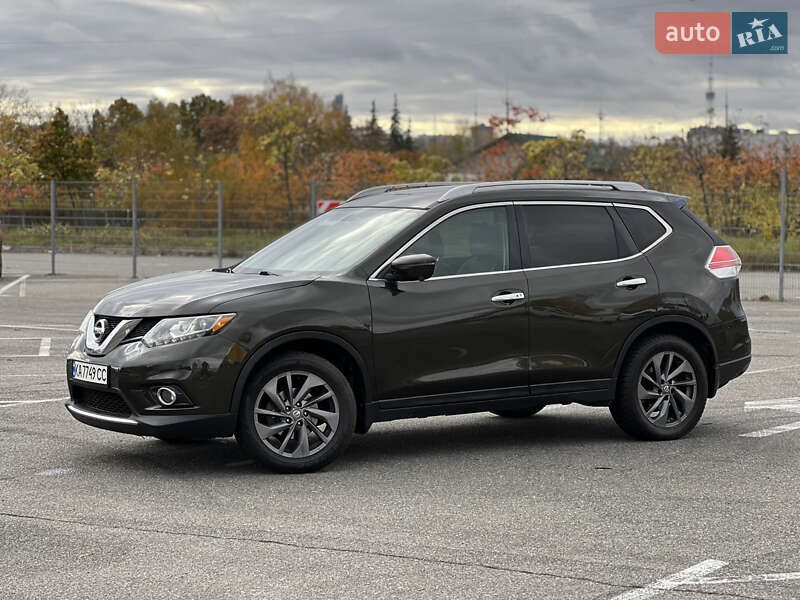 Внедорожник / Кроссовер Nissan Rogue 2016 в Киеве