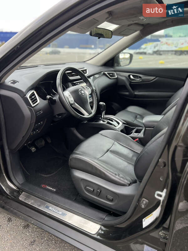 Внедорожник / Кроссовер Nissan Rogue 2016 в Киеве