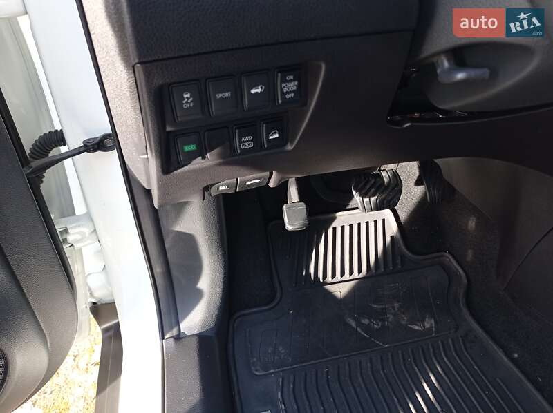 Внедорожник / Кроссовер Nissan Rogue 2015 в Яворове фото 64 Внедорожник / Кроссовер Nissan Rogue 2015 в Яворове