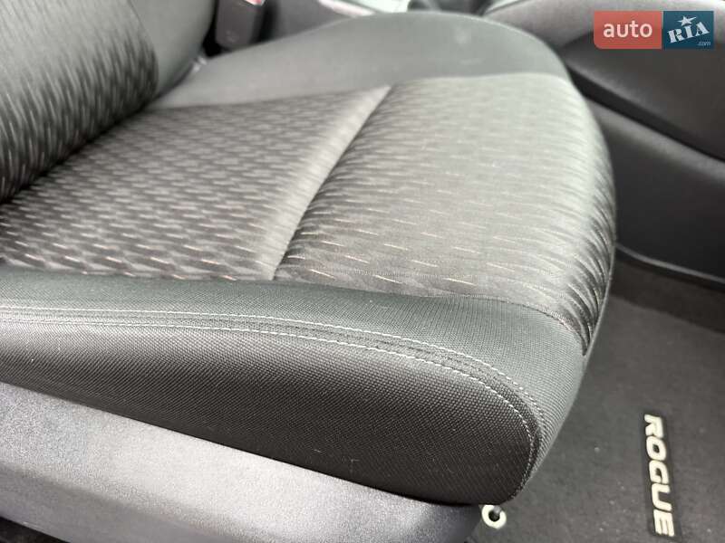 Внедорожник / Кроссовер Nissan Rogue 2017 в Ровно фото 33 Внедорожник / Кроссовер Nissan Rogue 2017 в Ровно