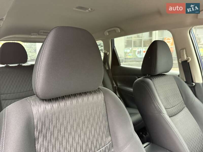 Внедорожник / Кроссовер Nissan Rogue 2017 в Ровно фото 36 Внедорожник / Кроссовер Nissan Rogue 2017 в Ровно