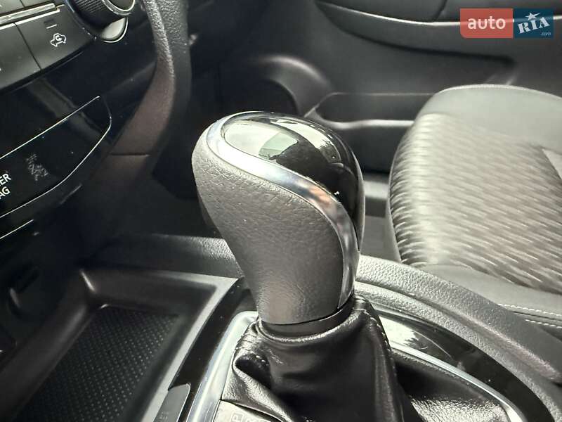 Внедорожник / Кроссовер Nissan Rogue 2017 в Ровно фото 57 Внедорожник / Кроссовер Nissan Rogue 2017 в Ровно