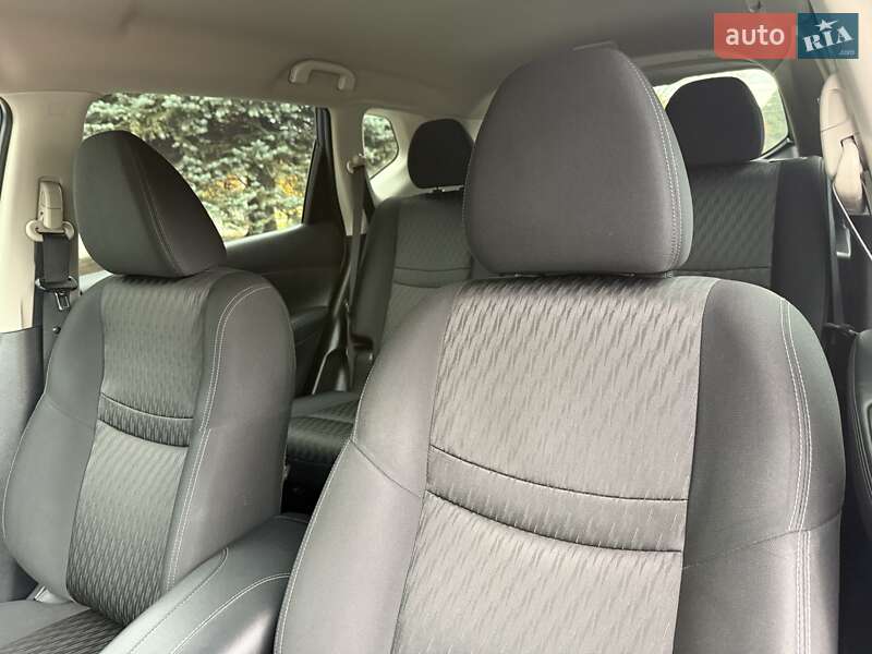 Внедорожник / Кроссовер Nissan Rogue 2017 в Ровно фото 51 Внедорожник / Кроссовер Nissan Rogue 2017 в Ровно