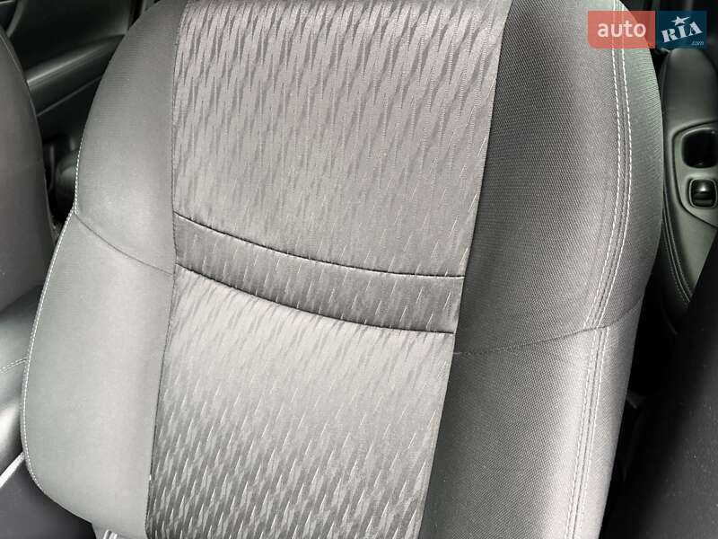 Внедорожник / Кроссовер Nissan Rogue 2017 в Ровно фото 53 Внедорожник / Кроссовер Nissan Rogue 2017 в Ровно