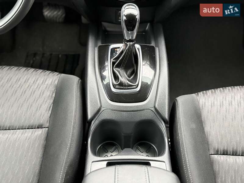 Внедорожник / Кроссовер Nissan Rogue 2017 в Ровно фото 67 Внедорожник / Кроссовер Nissan Rogue 2017 в Ровно