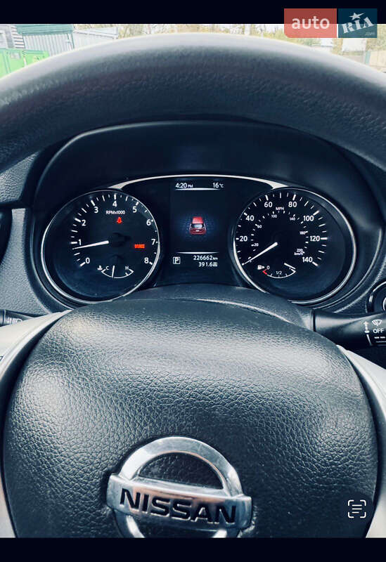 Позашляховик / Кросовер Nissan Rogue 2014 в Новомосковську