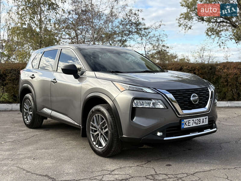 Внедорожник / Кроссовер Nissan Rogue 2020 в Каменском