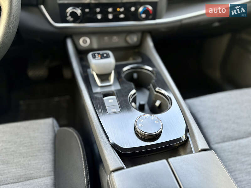 Внедорожник / Кроссовер Nissan Rogue 2020 в Каменском