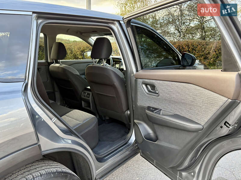 Внедорожник / Кроссовер Nissan Rogue 2020 в Каменском