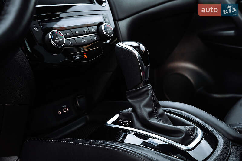 Внедорожник / Кроссовер Nissan Rogue 2018 в Белой Церкви